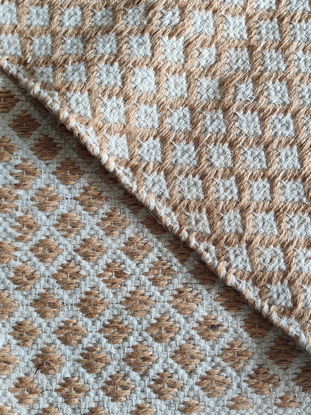 Jute Woven Diamond-Pattern Set Of 2  Placemats in Cream & Tan